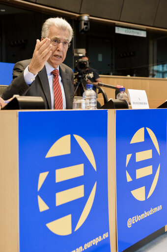 Fotografi 4: EU Ombudsman Press conference - Annual report 2012