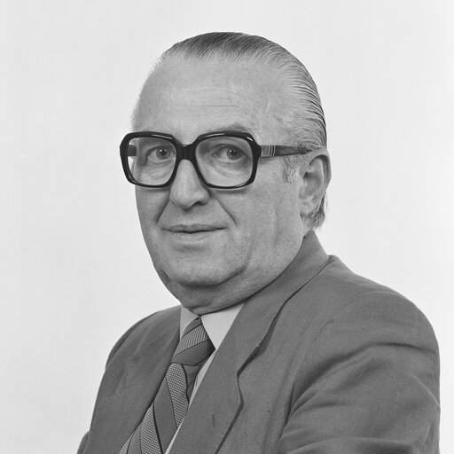 Fotografija 5: Portrait of MEP Giuseppe AMADEI