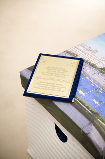 Fotografi 29: EP President meets with CEO of TV Antena 3