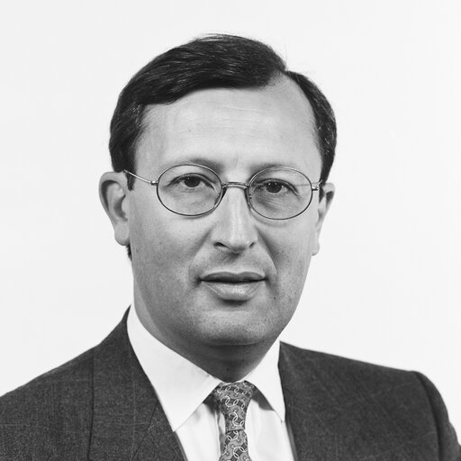 Fotografija 5: Portrait of MEP Roland BLUM