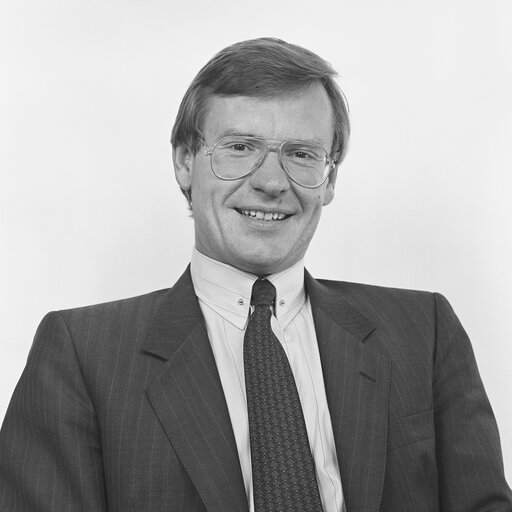 Foto 4: Portrait of MEP Jean Francois MANCEL