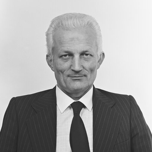 Fotografie 7: Portrait of MEP Mauro CHIABRANDO