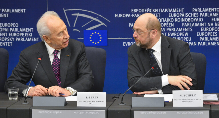 Fotografia 10: Official visit of the President of Israel to the European Parliament in Strasbourg - Press conference