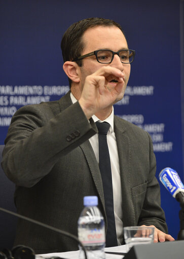 Press Conference, Benoit HAMON - French Minister responsible for consumers.