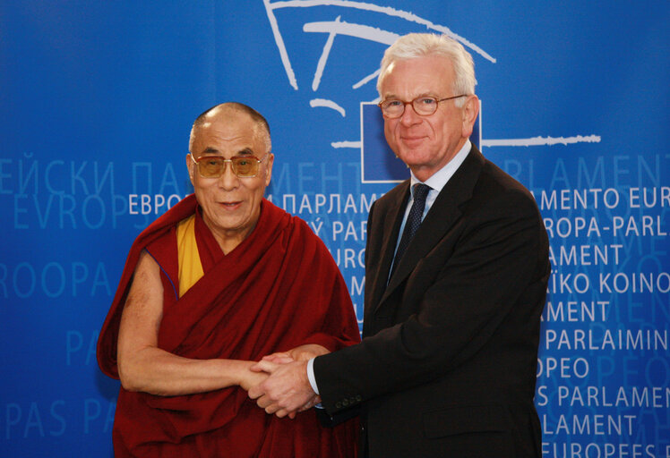 Foto 29: EP President meets with His Holiness the XIVth Dalai Lama in Brussels