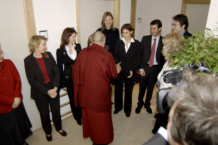 Foto 26: EP President meets with His Holiness the XIVth Dalai Lama in Brussels