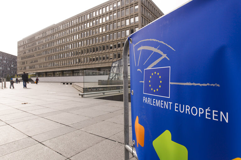 Photo 5 : EU Institutions in Luxembourg. Robert SCHUMAN (SCH) Building