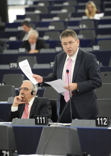 Photo 11: Plenary Session in Strasbourg - Week 43  European Council and European Commission statements