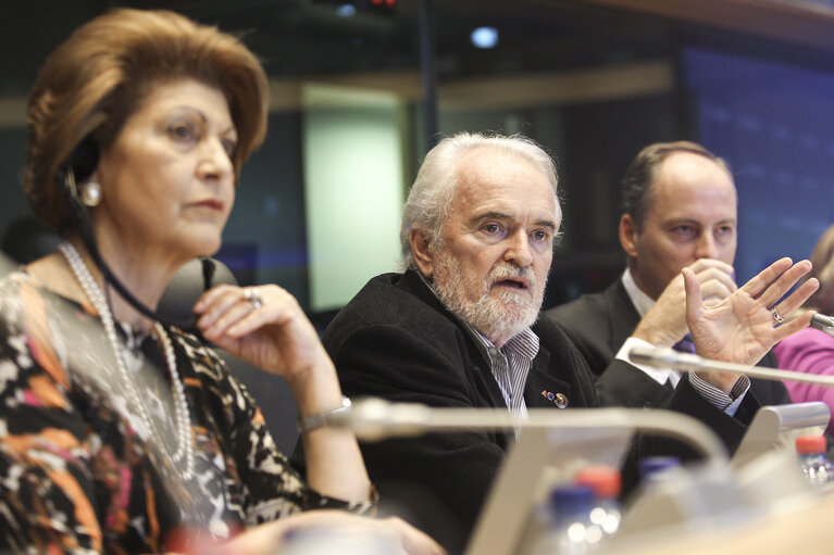 Photo 10 : New technologies and education for multilingualism.