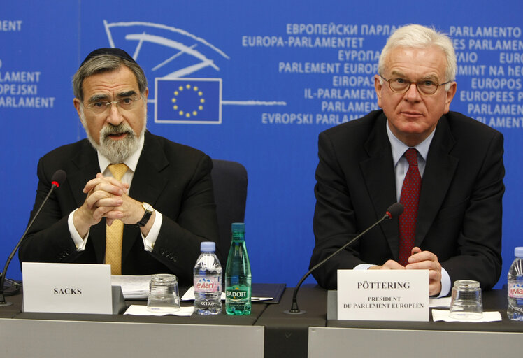 EP President and Chief Rabbi of the United Kingdom and the Commonwealth, hold a press conference after a formal sitting in Strasbourg