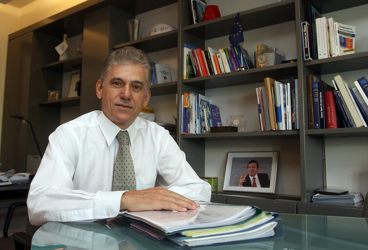 Photo 3: Interview with Panos CARVOUNIS, Deputy Director General EC