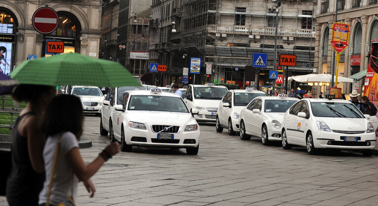 Fotografie 23: Taxis in Central Milan