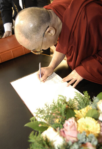 Foto 22: EP President meets with His Holiness the XIVth Dalai Lama in Brussels