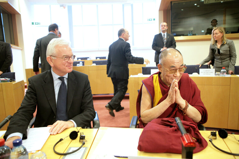 Foto 2: Conference of the Presidents meeting with His Holiness the XIVth Dalai Lama in Brussels