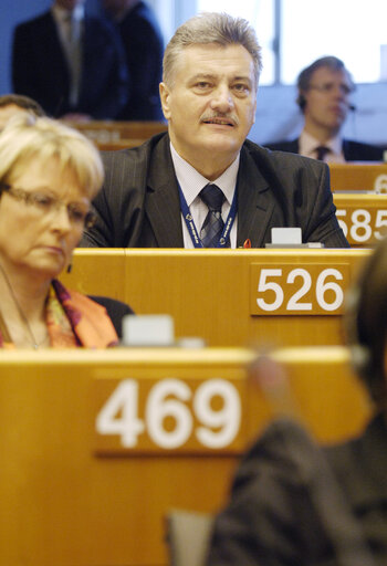 Fotografia 8: MEP Nicolae Vlad POPA attends a plenary session in Brussels