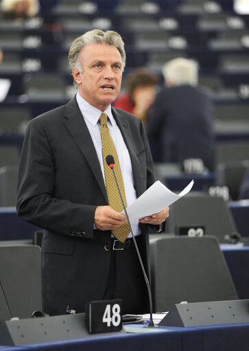 Photo 10: Plenary Session in Strasbourg - Week 43  European Council and European Commission statements