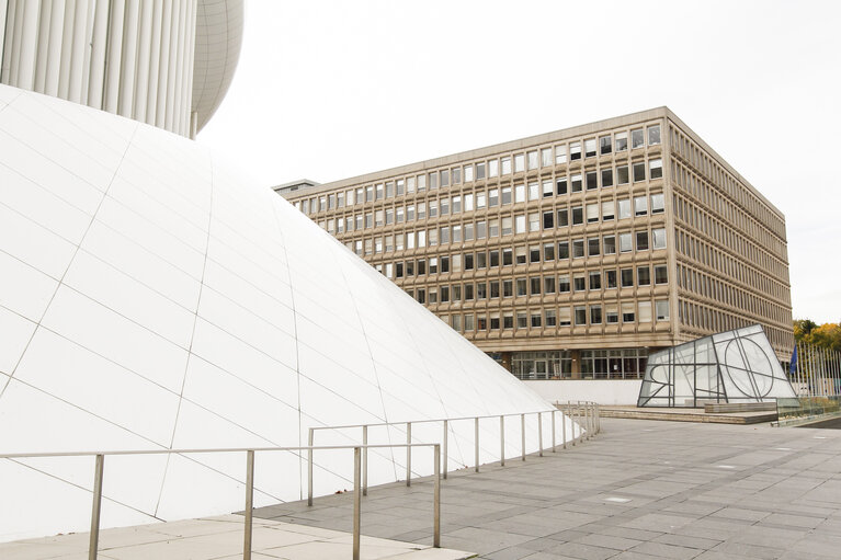 Photo 9 : EU Institutions in Luxembourg. Robert SCHUMAN (SCH) Building