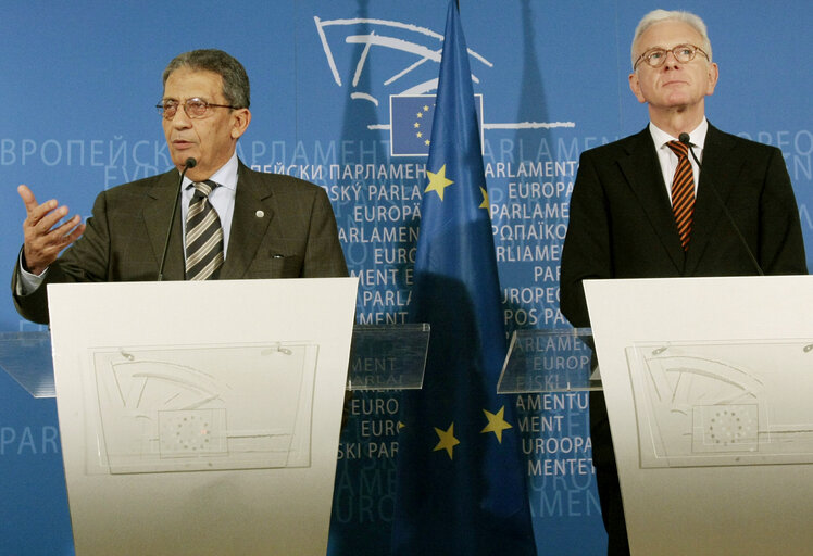 Zdjęcie 9: EP President and the Secretary General of the League of Arab States hold a press conference after their meeting in Brussels