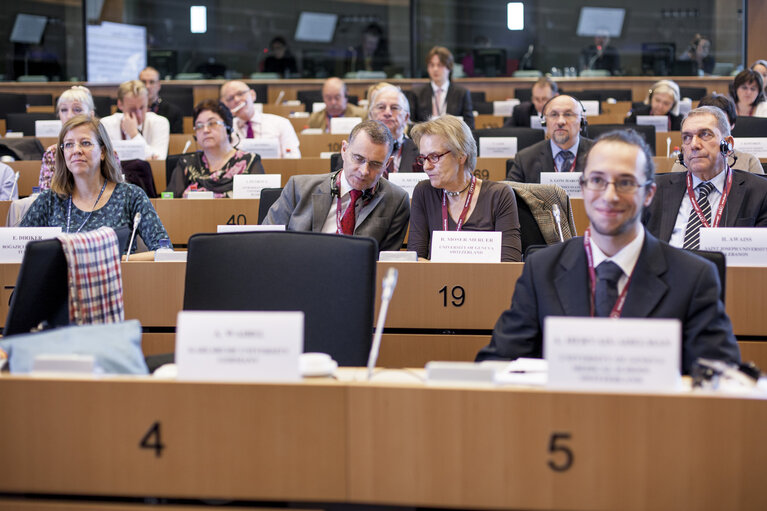 New technologies and education for multilingualism going global  First Conference of Rectors of Universities dealing with Interpretation.