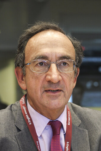 Photo 6 : New technologies and education for multilingualism.