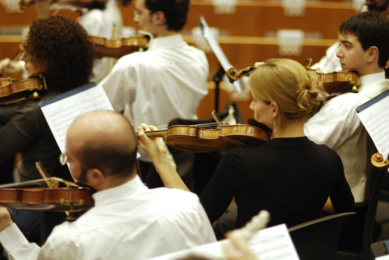 Foto 1: Classical concert in the Hemicycle of the EP in Brussels.