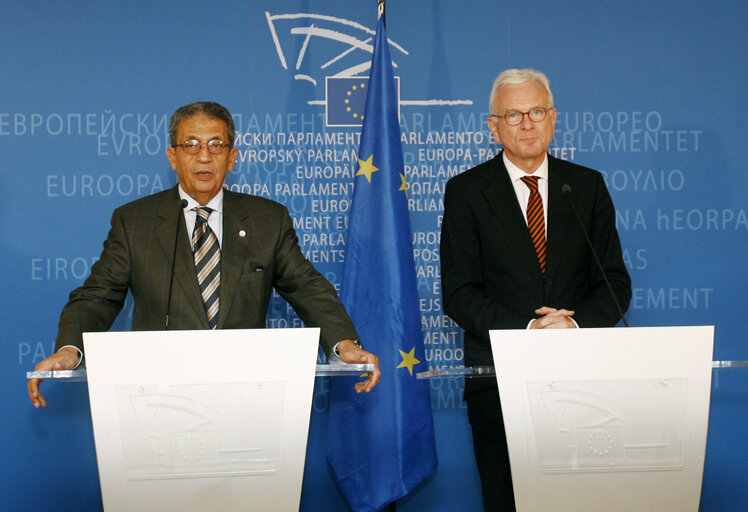 Zdjęcie 4: EP President and the Secretary General of the League of Arab States hold a press conference after their meeting in Brussels