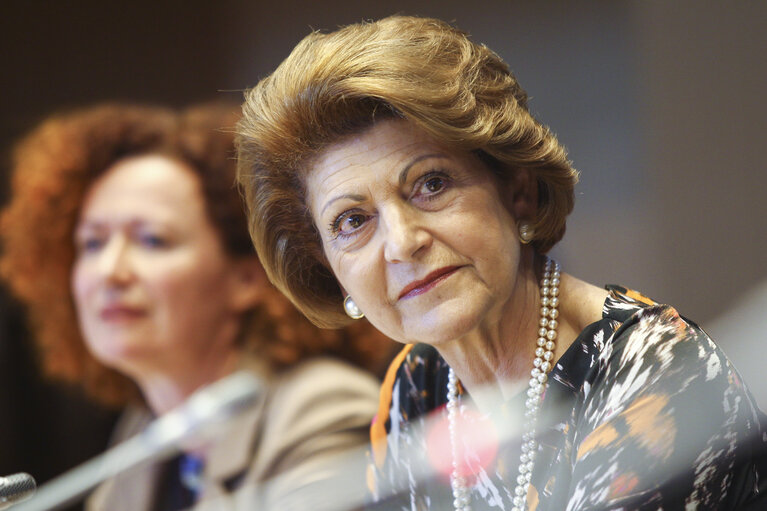 New technologies and education for multilingualism.