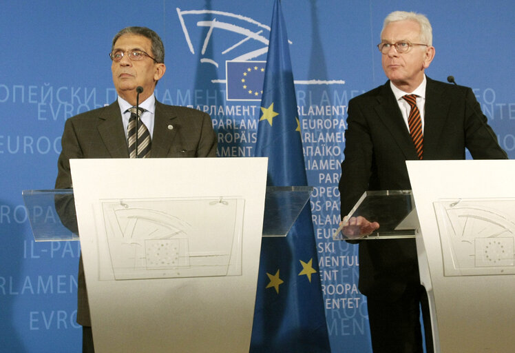 Zdjęcie 16: EP President and the Secretary General of the League of Arab States hold a press conference after their meeting in Brussels