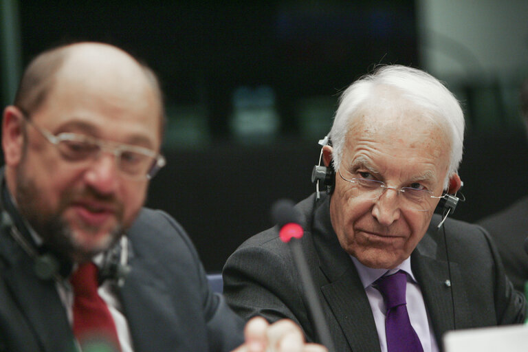 Valokuva 2: Conference of Presidents with   Martin SCHULZ - EP President and Edmund STOIBER