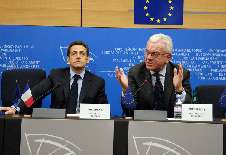 Foto 2: Press conference in Strasbourg with French President - The French President will debate with MEPs the outcome of the latest summit focused on the economy, the Lisbon Treaty and climate change and the results of the French EU presidency as a whole