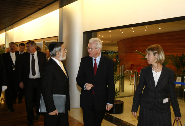 Hans Gert POETTERING - EP President meets with Sir Jonathan Sacks, Chief Rabbi of the United Kingdom and the Commonwealth, ahead of a formal sitting in Strasbourg