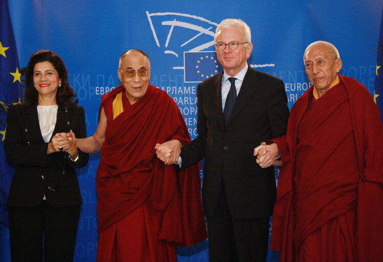 Foto 31: EP President meets with His Holiness the XIVth Dalai Lama in Brussels