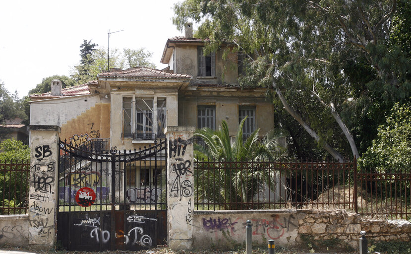 Fotografi 3: Housing Crisis in Kifisia (North of Athens)