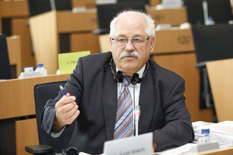 Foto 1: ENVI Committee meeting  Non-commercial movement of pet animals