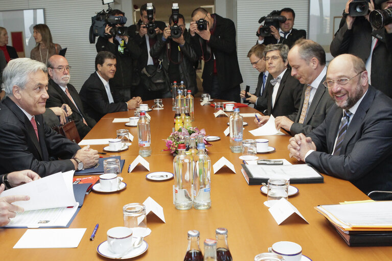 Nuotrauka 1: Martin SCHULZ - EP President meets with Sebastian PINERA, president of Chile