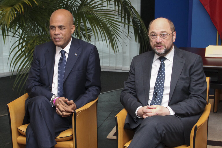 Fotografija 1: Protocol Room - Martin SCHULZ EP President  and Michel MARTELLY, president of Haiti