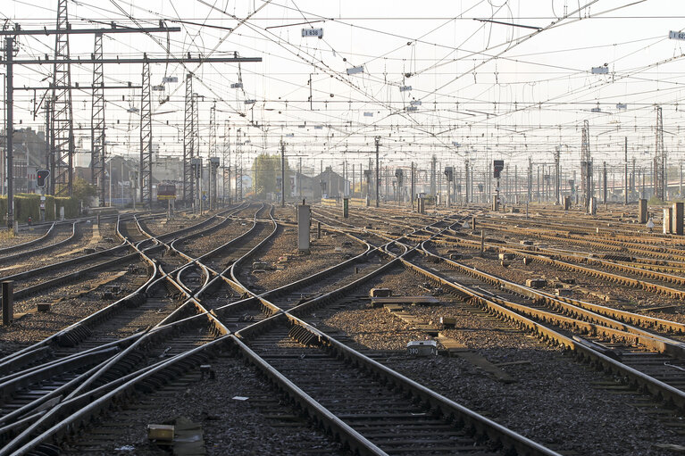 Zdjęcie 2: Empty railway network during European day of action and solidarity.  For jobs and solidarity in Europe. No to austerity. In response to an appeal by the European Trade Union Confederation (ETUC), a large-scale mobilisation across Europe.