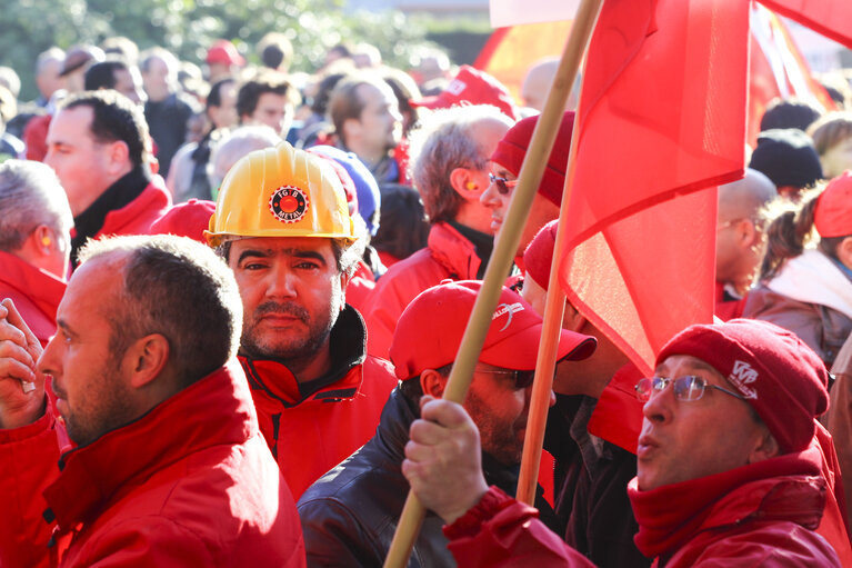 Valokuva 22: European day of action and solidarity.  For jobs and solidarity in Europe. No to austerity. In response to an appeal by the European Trade Union Confederation (ETUC), a large-scale mobilisation across Europe.