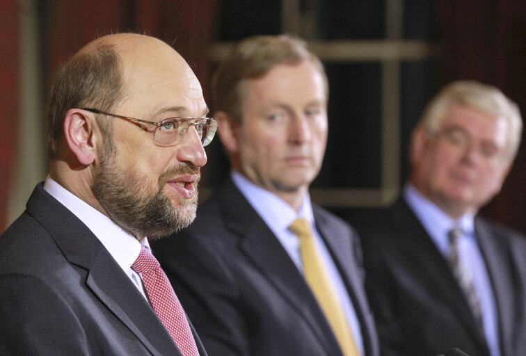 Fotogrāfija 32: European Parliament President Martin Schulz speaks to journalists during a short press conference at Dublin Castle in Dublin, Ireland on November 29, 2012.