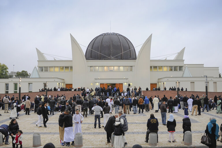 Photo 39: Outside view of the Strasbourg Mosque