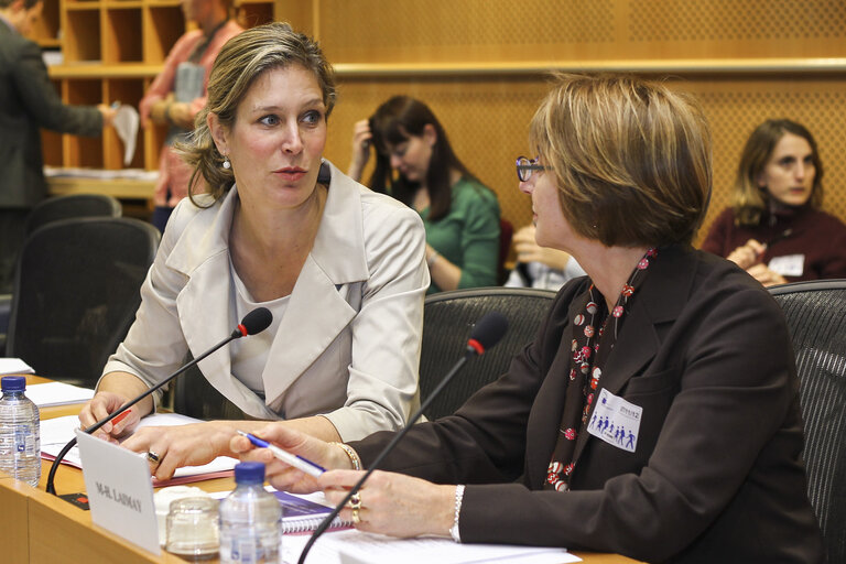 Φωτογραφία 9: ALDE roundtable on Quotas for the Boardroom: Perspectives and Experiences