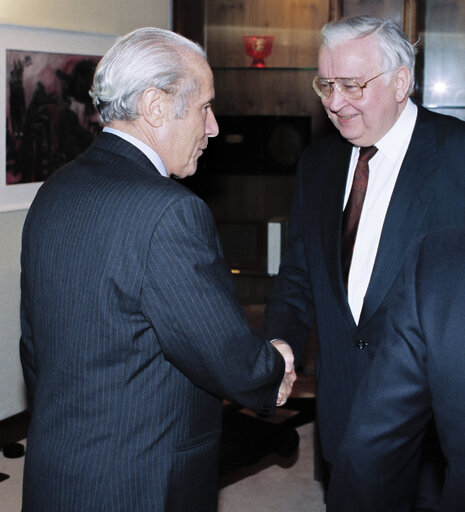 Foto 6: EP President Egon KLEPSCH meets with Jean-Paul ELKANN President of CRIF (the French Jewish Representative Council)