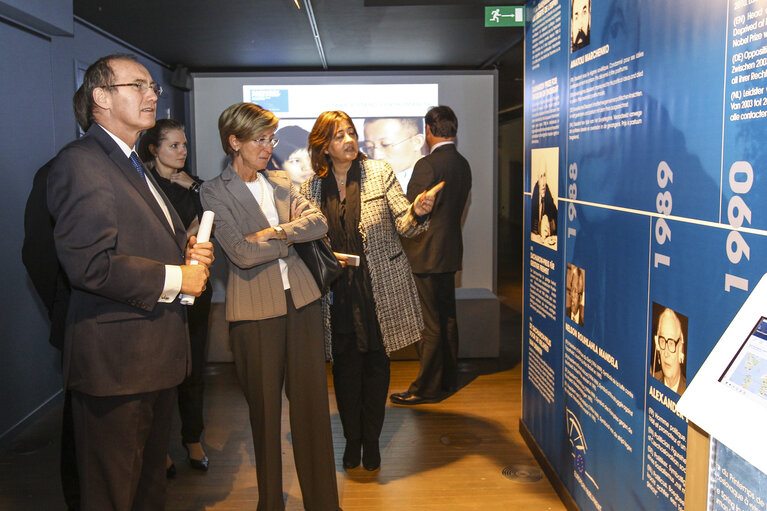 Foto 2: Opening of the Sakharov Prize exhibition at the Parlamentarium in Brussels