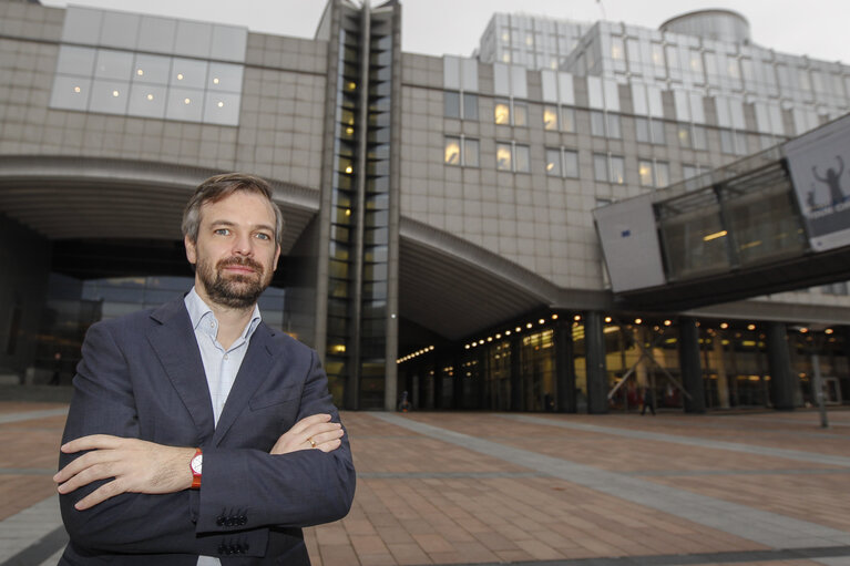 Foto 3: MEP Martin EHRENHAUSER in the European Parliament in Brussels