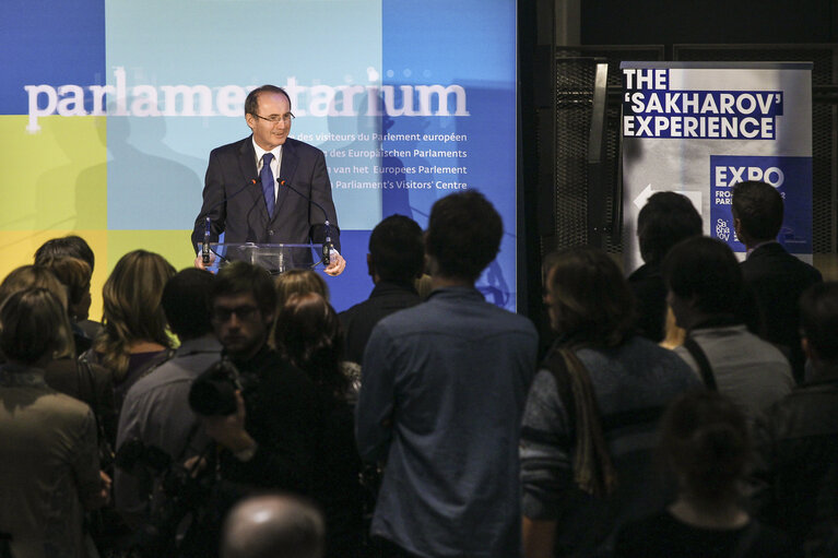 Foto 1: Opening of the Sakharov Prize exhibition at the Parlamentarium in Brussels