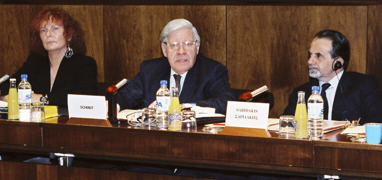 Fotogrāfija 3: Commission meeting in the European Parliament in Brussels.