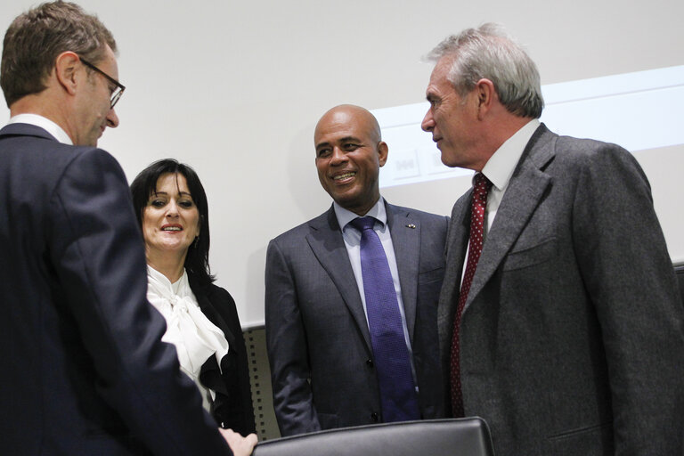 Fotografija 31: Committee on Foreign Affairs - AFET Committee meeting.  Exchange of views with the president of the republic of Haiti