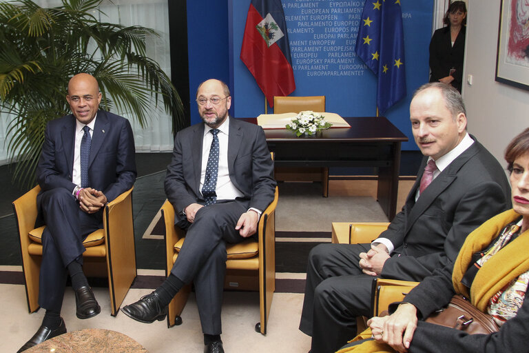 Fotografija 3: Protocol Room - Martin SCHULZ EP President  and Michel MARTELLY, president of Haiti