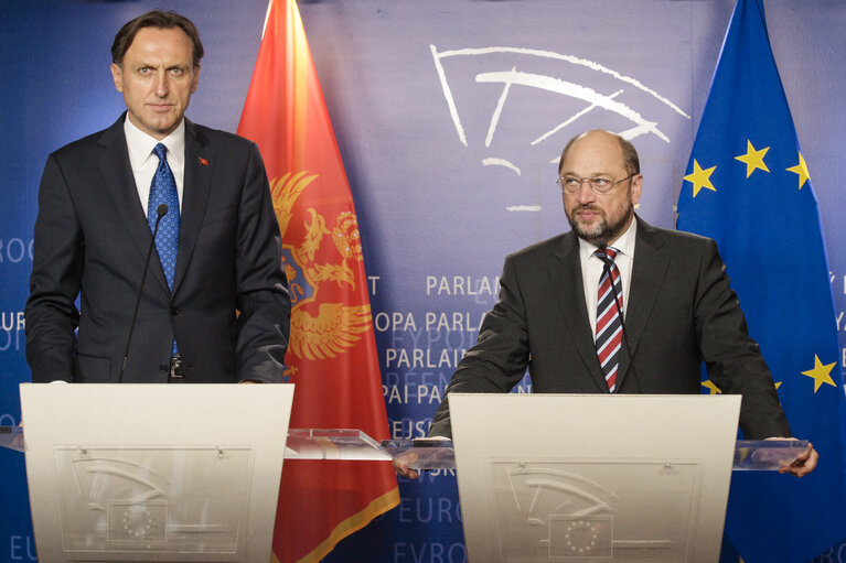 Fotografia 7: Martin SCHULZ - EP President meets with Ranko KRIVOKAPIC President of the Montenegro Parliament