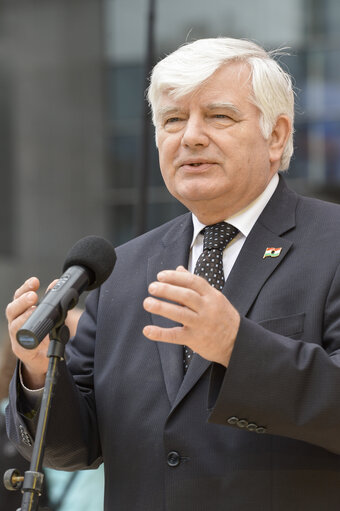 Fotografie 21: Opening ceremony of the 'Be CROative' exhibition on the esplanade at the European Parliament in Brussels